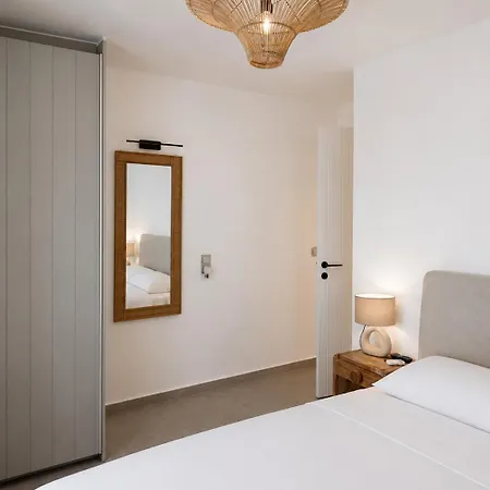 Spacious Cycladic House Near Logaras Dom wakacyjny Piso Livadi