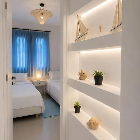 Spacious Cycladic House Near Logaras Dom wakacyjny